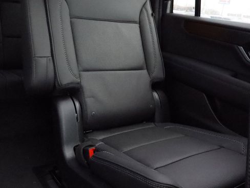 New 2026 GMC Yukon XL Denali w/ Sun & Power Step Package image 12