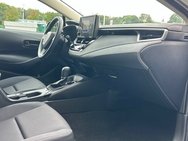 Used 2024 Toyota Corolla LE w/ LE Convenience Package FWD image 23