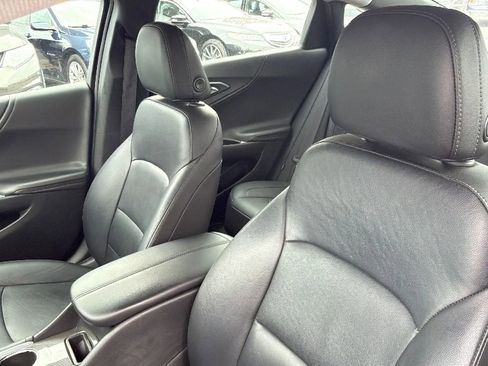 Used 2018 Chevrolet Malibu LT w/ Leather Package image 15
