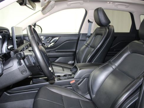 Used 2024 Lincoln Corsair AWD w/ Equipment Group 101A image 17