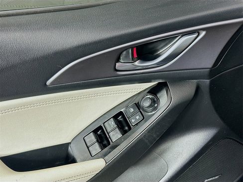 Used 2017 MAZDA MAZDA3 Grand Touring w/ Premium Equipment Package image 18