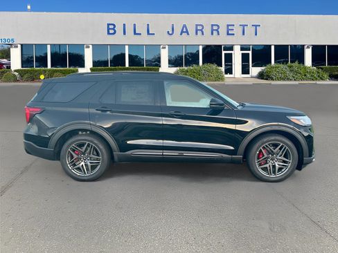 New 2026 Ford Explorer ST RWD image 3