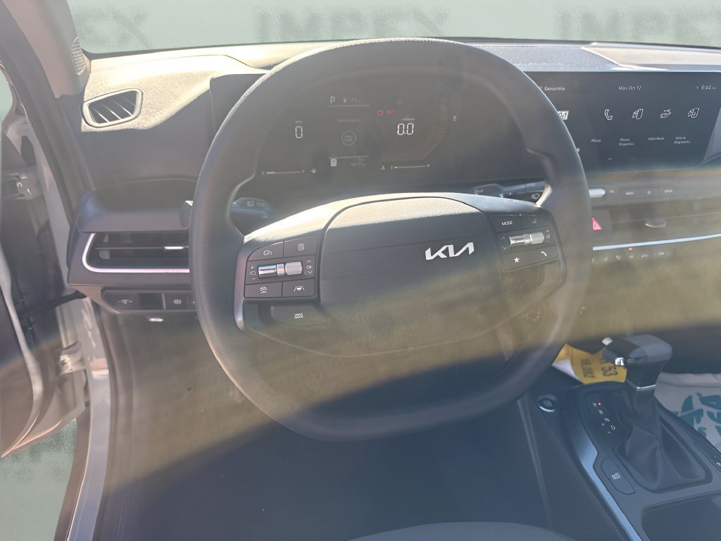 Used 2025 Kia K4 FWD image 11
