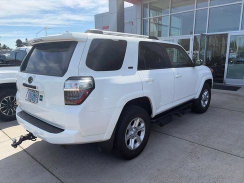 Certified 2023 Toyota 4Runner SR5 Premium w/ Moonroof Package AWD/4WD image 4