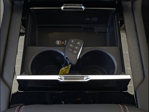 New 2026 GMC Yukon XL AT4 Ultimate w/ LPO, Floor Liner Package AWD/4WD image 29