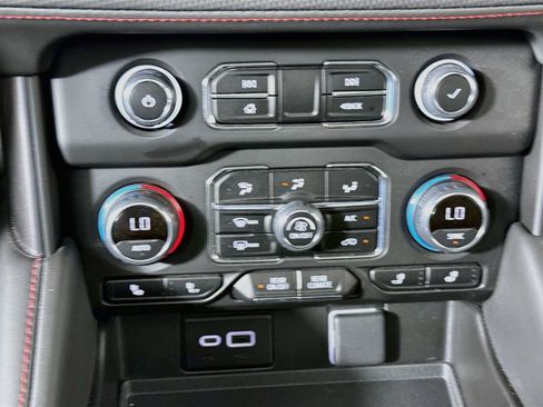 Used 2024 Chevrolet Tahoe RST w/ Luxury Package AWD/4WD image 16