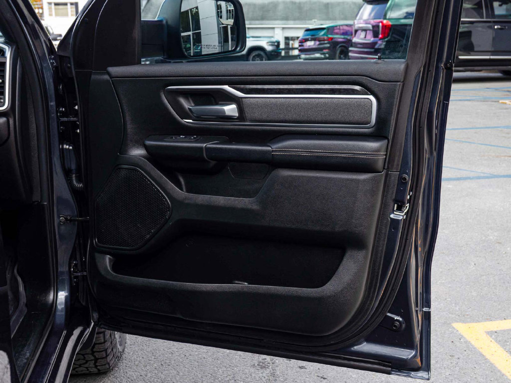 Used 2019 RAM 1500 Big Horn AWD/4WD image 13