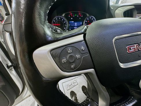 Used 2020 GMC Terrain SLE w/ LPO, Floor Liner Package AWD/4WD image 32