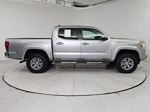 Used 2019 Toyota Tacoma SR5 image 7