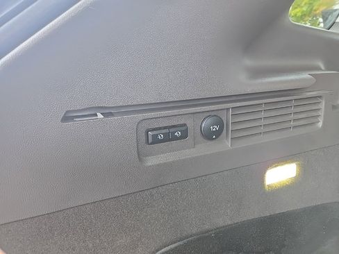 Used 2021 Lincoln Nautilus Reserve image 18