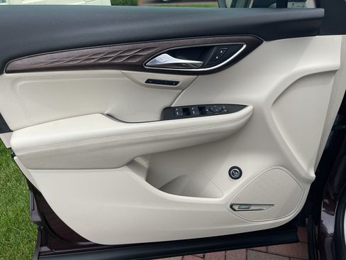 Used 2023 Buick Envision Avenir AWD/4WD image 20