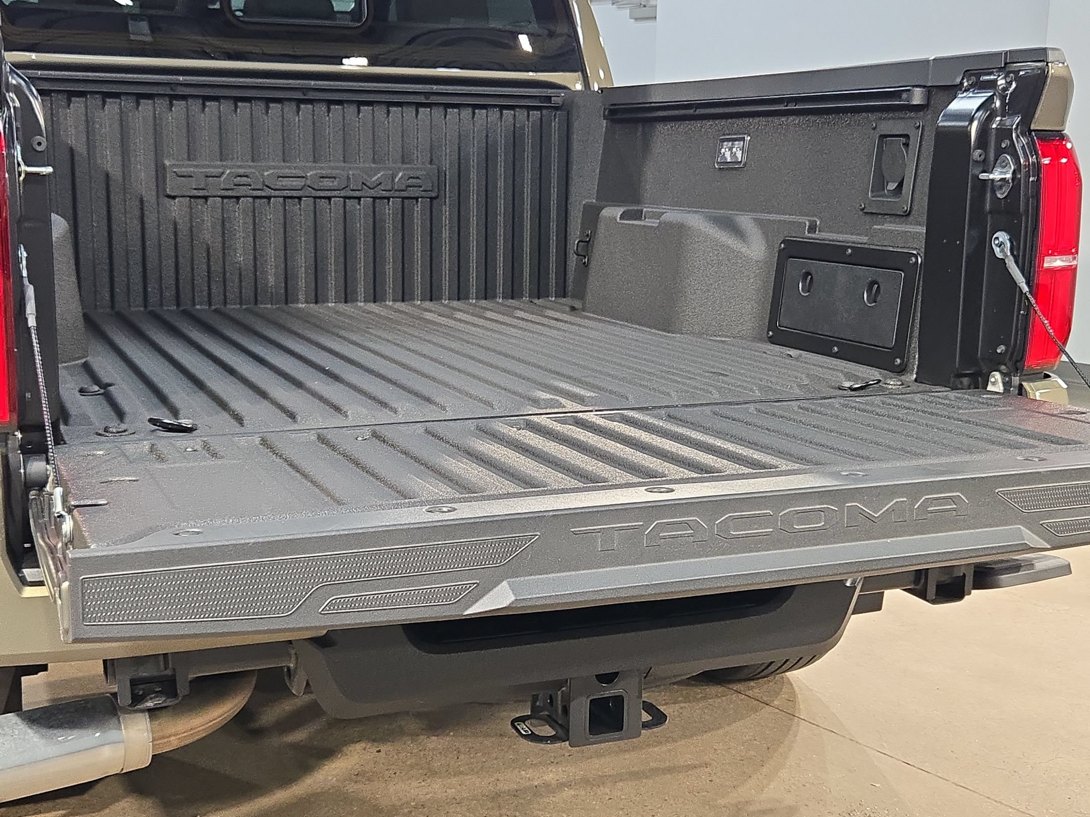 Certified 2026 Toyota Tacoma Limited AWD/4WD image 18