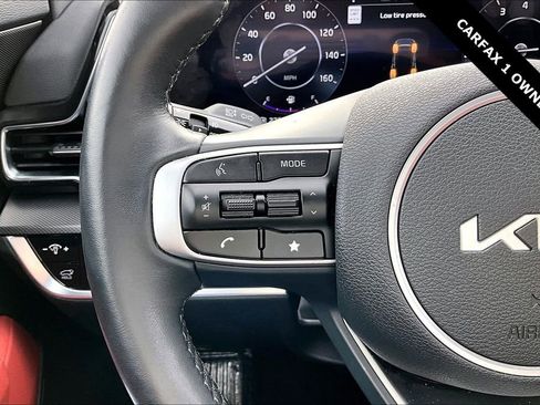 Used 2025 Kia Sportage SX image 11