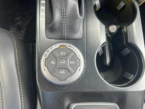 Used 2025 Ford Bronco Badlands AWD/4WD image 20