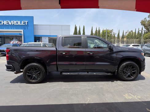 Used 2023 Chevrolet Silverado 1500 Custom RWD image 9