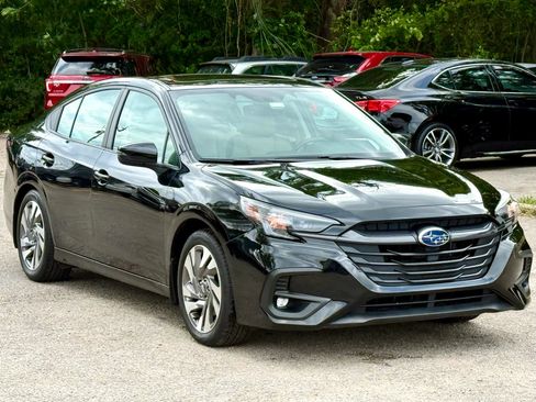 Used 2025 Subaru Legacy Limited AWD/4WD image 1