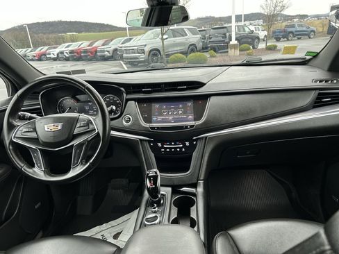 Used 2022 Cadillac XT5 Luxury AWD/4WD image 17