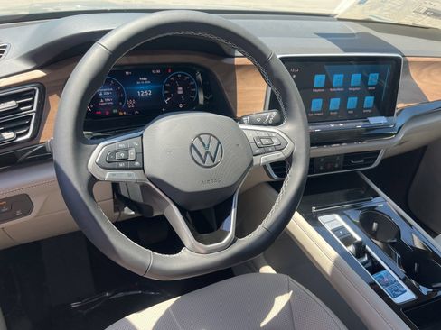 New 2026 Volkswagen Atlas SE FWD image 31