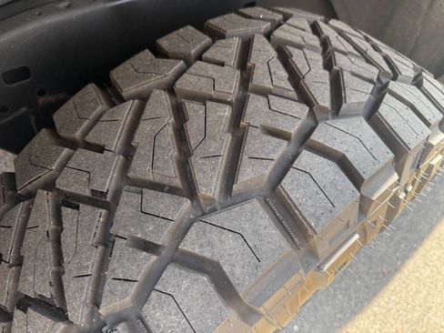 Used 2001 Lexus LX 470 4WD image 20