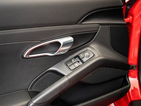 Used 2019 Porsche 718 Boxster image 25