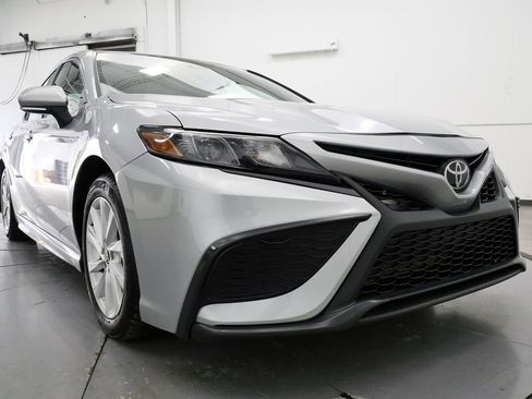 Used 2024 Toyota Camry SE FWD image 38