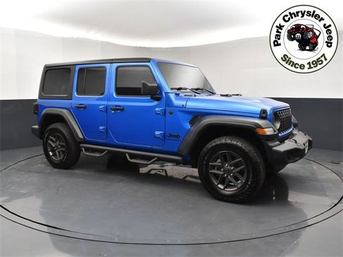Used 2024 Jeep Wrangler Sport S image 2