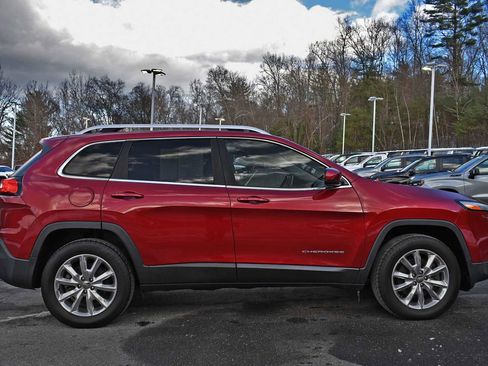 Used 2016 Jeep Cherokee Limited image 6