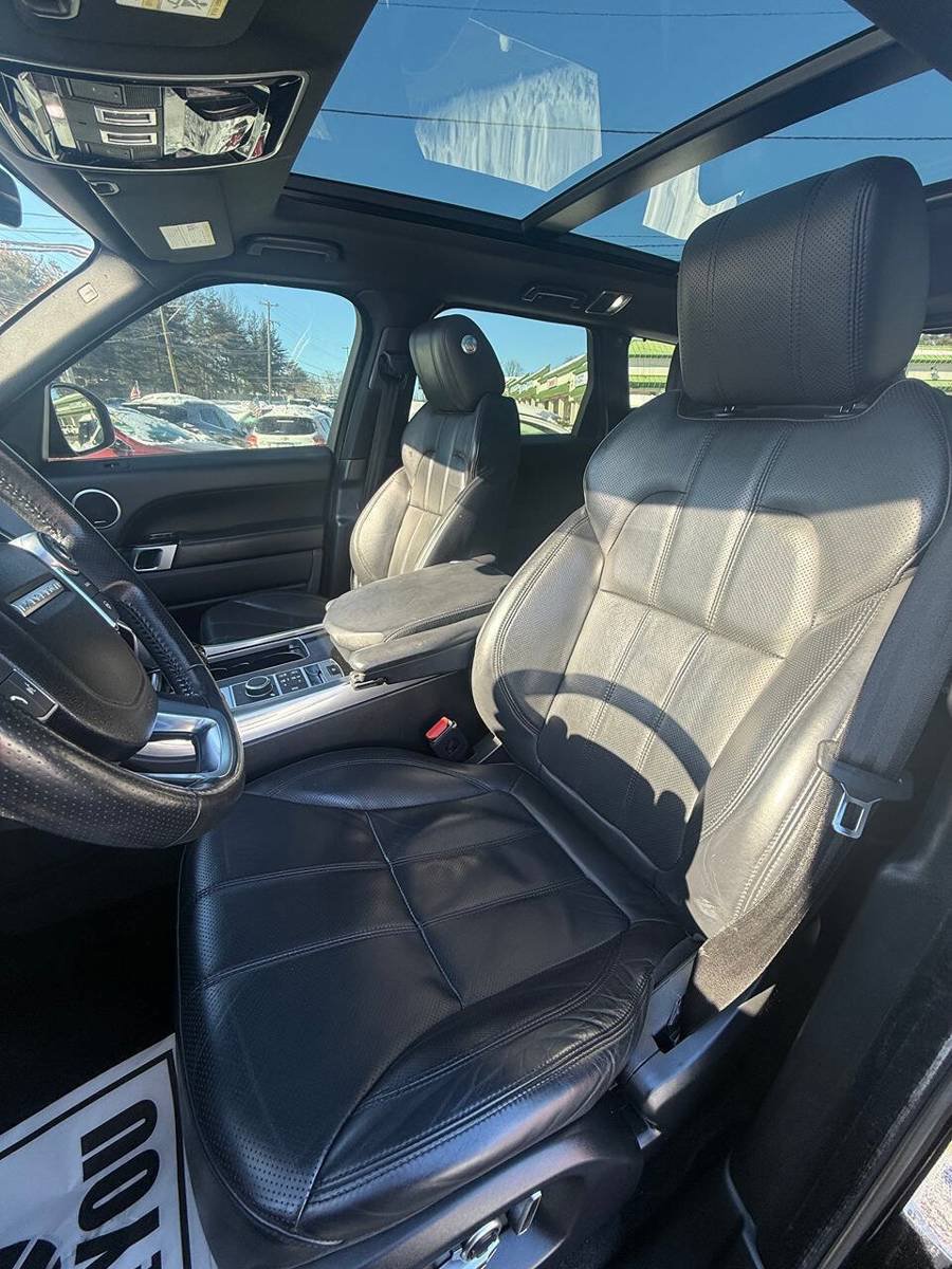 Used 2017 Land Rover Range Rover Sport HSE AWD/4WD image 26