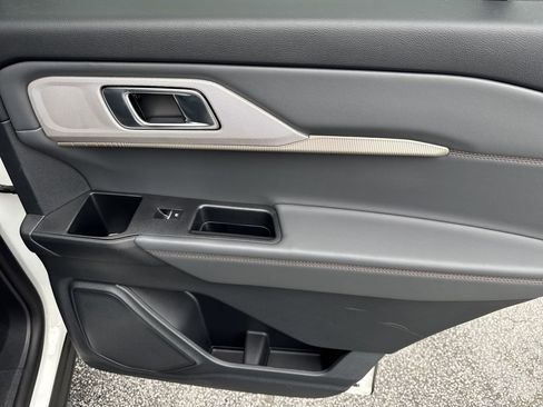 New 2026 Ford Explorer Active w/ Active Comfort Package RWD image 16