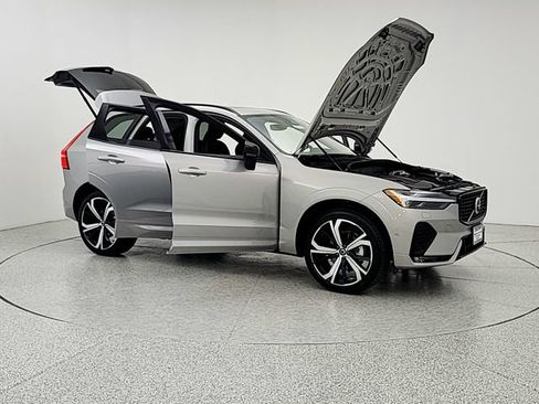 Used 2024 Volvo XC60 B5 Ultimate w/ Protection Package Premier AWD/4WD image 10