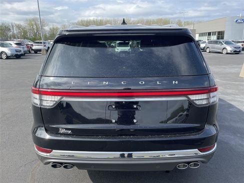 Used 2023 Lincoln Aviator Reserve image 4
