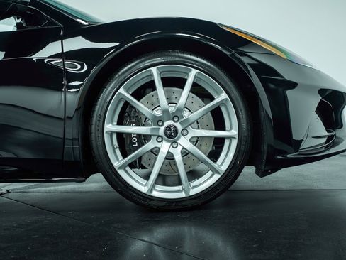 New 2025 Lotus Emira image 6