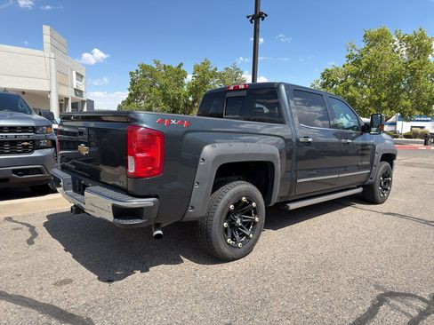 Used 2018 Chevrolet Silverado 1500 LTZ w/ LTZ Plus Package AWD/4WD image 4