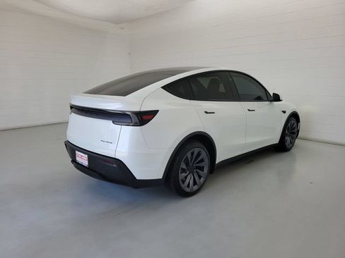 Used 2026 Tesla Model Y Long Range AWD/4WD image 5
