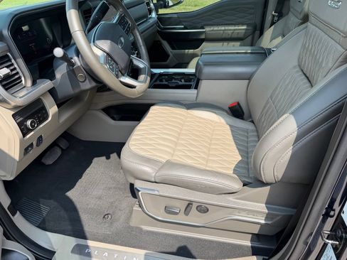 Used 2025 Ford F450 Platinum w/ Platinum Plus Package AWD/4WD image 3