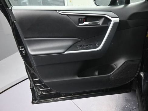 Used 2024 Toyota RAV4 XLE FWD image 20
