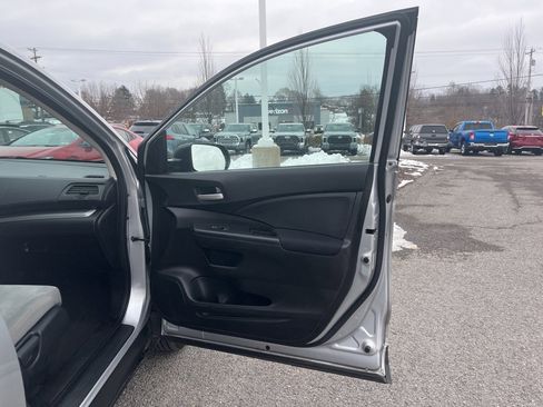 Used 2015 Honda CR-V LX image 16