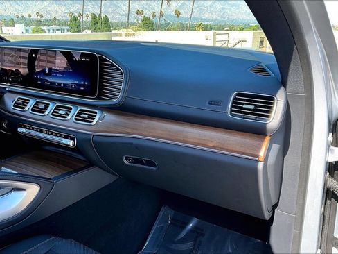 Used 2024 Mercedes-Benz GLS 450 4MATIC w/ AMG Line Exterior image 17