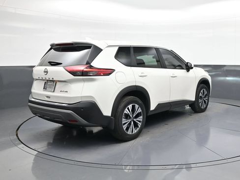 Used 2023 Nissan Rogue SV AWD/4WD image 7