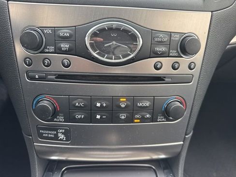 Used 2013 INFINITI G37 x w/ Premium Pkg image 18