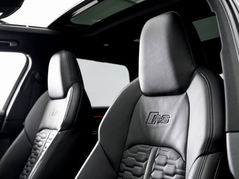 Used 2023 Audi RS 6 image 11