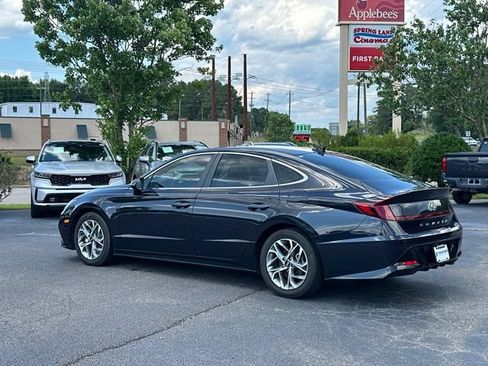 Used 2023 Hyundai Sonata SEL w/ Convenience Package FWD image 3