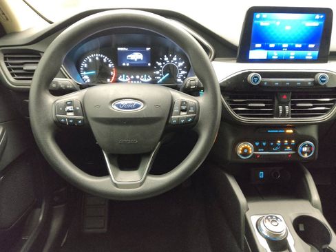 Used 2020 Ford Escape SE FWD image 22