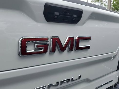 Used 2022 GMC Sierra 1500 Denali AWD/4WD image 6