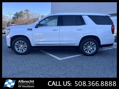 Used 2022 GMC Yukon Denali AWD/4WD image 2