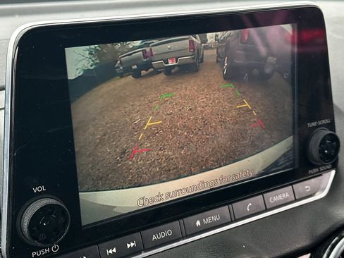 Used 2020 Nissan Sentra SV w/ Trunk Package image 19