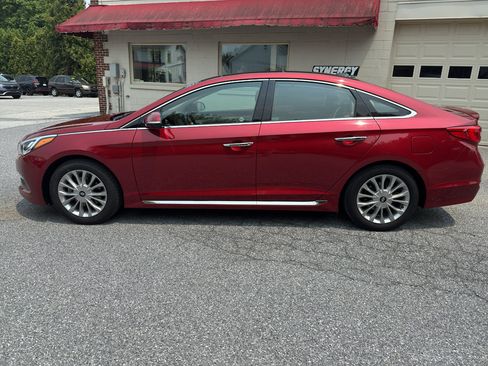 Used 2015 Hyundai Sonata Limited w/ Option Group 05 FWD image 2