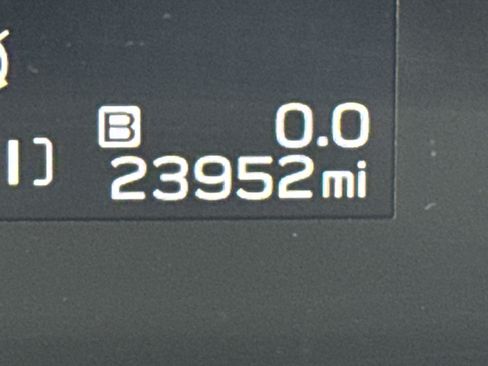 Used 2024 Subaru Crosstrek 2.0i image 21