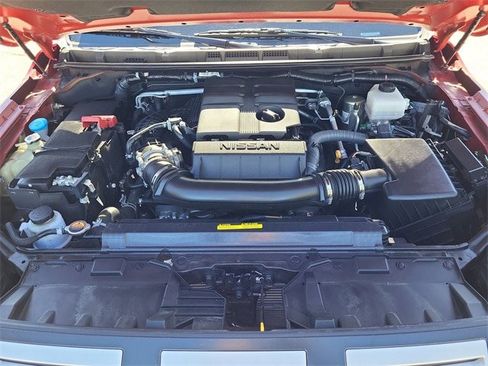 Certified 2025 Nissan Frontier PRO-4X image 30