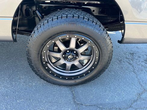 Used 2014 Ford F150 XLT w/ XLT Chrome Package image 38